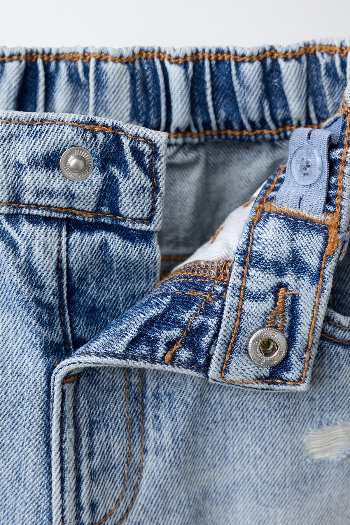 Pantalon jean straight rotos