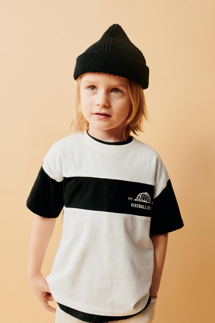 Polera texto bordado