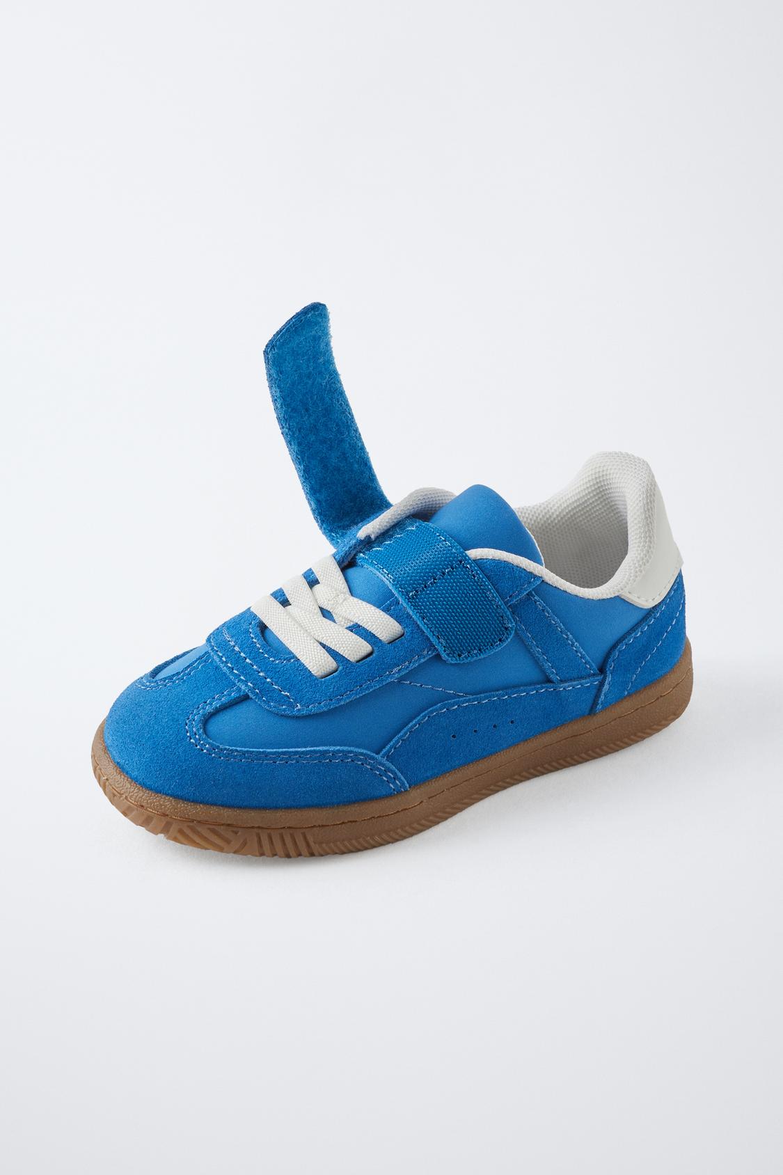 zapato azul retro