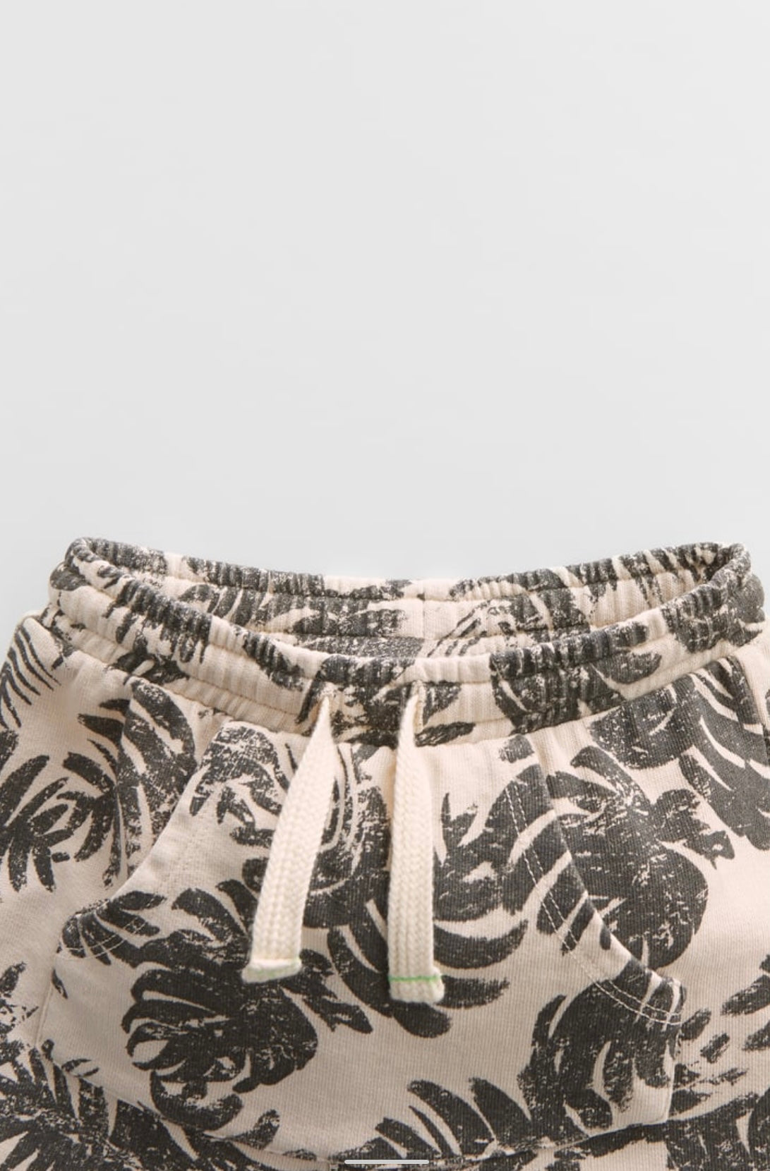 Short hojas