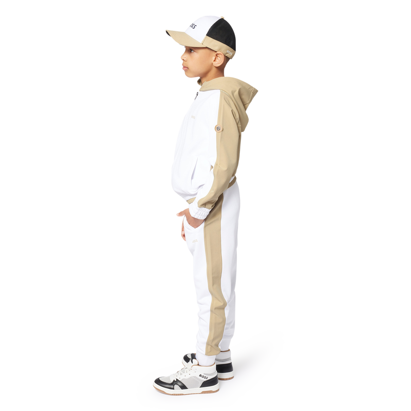 Gorra ajustable con malla