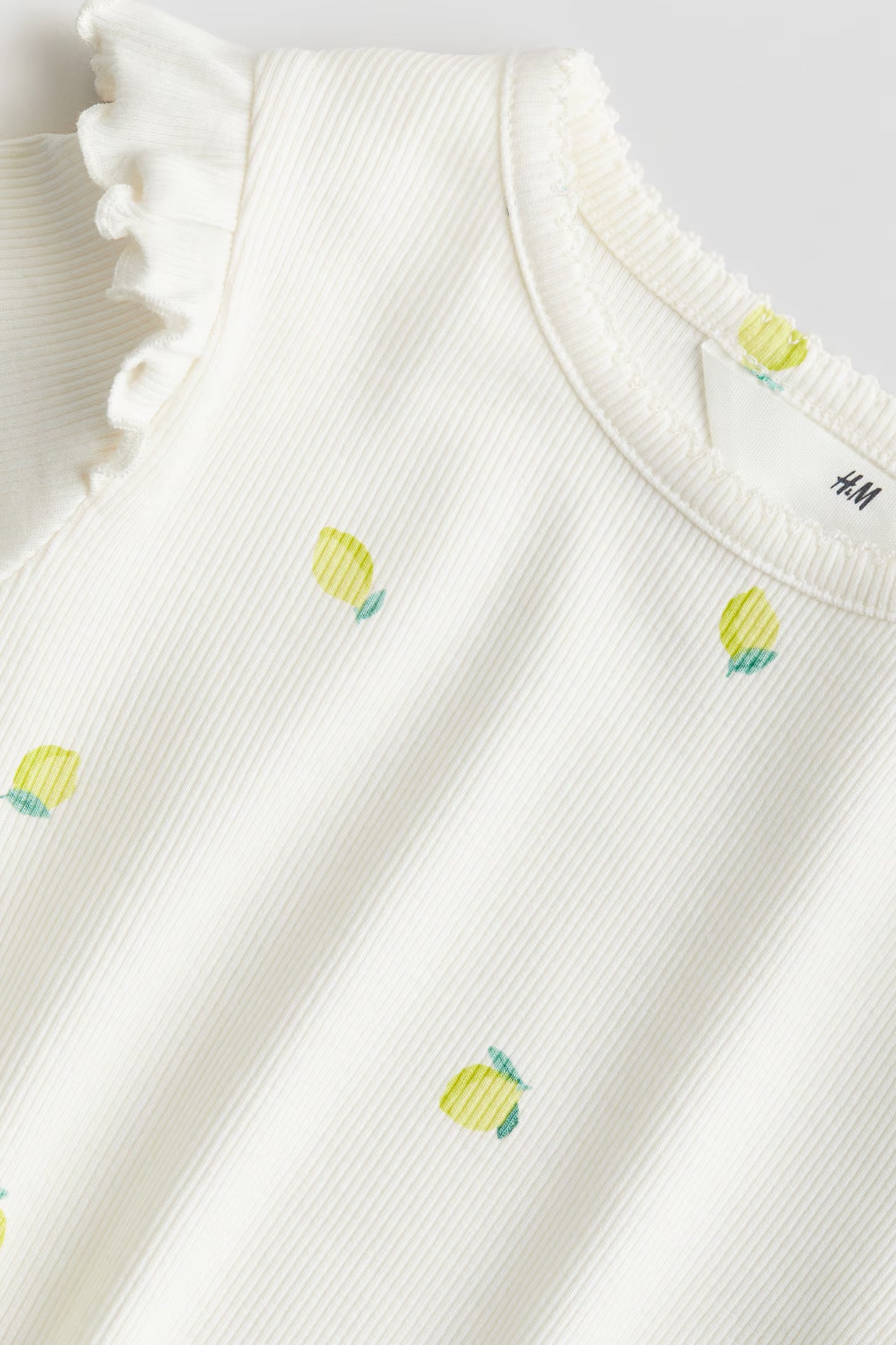 Top con volantes limones