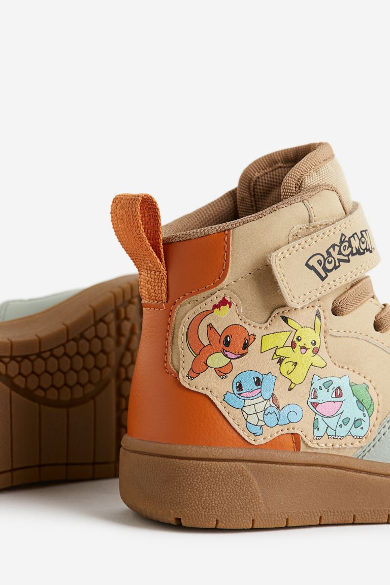 Zapatos altos pokemon