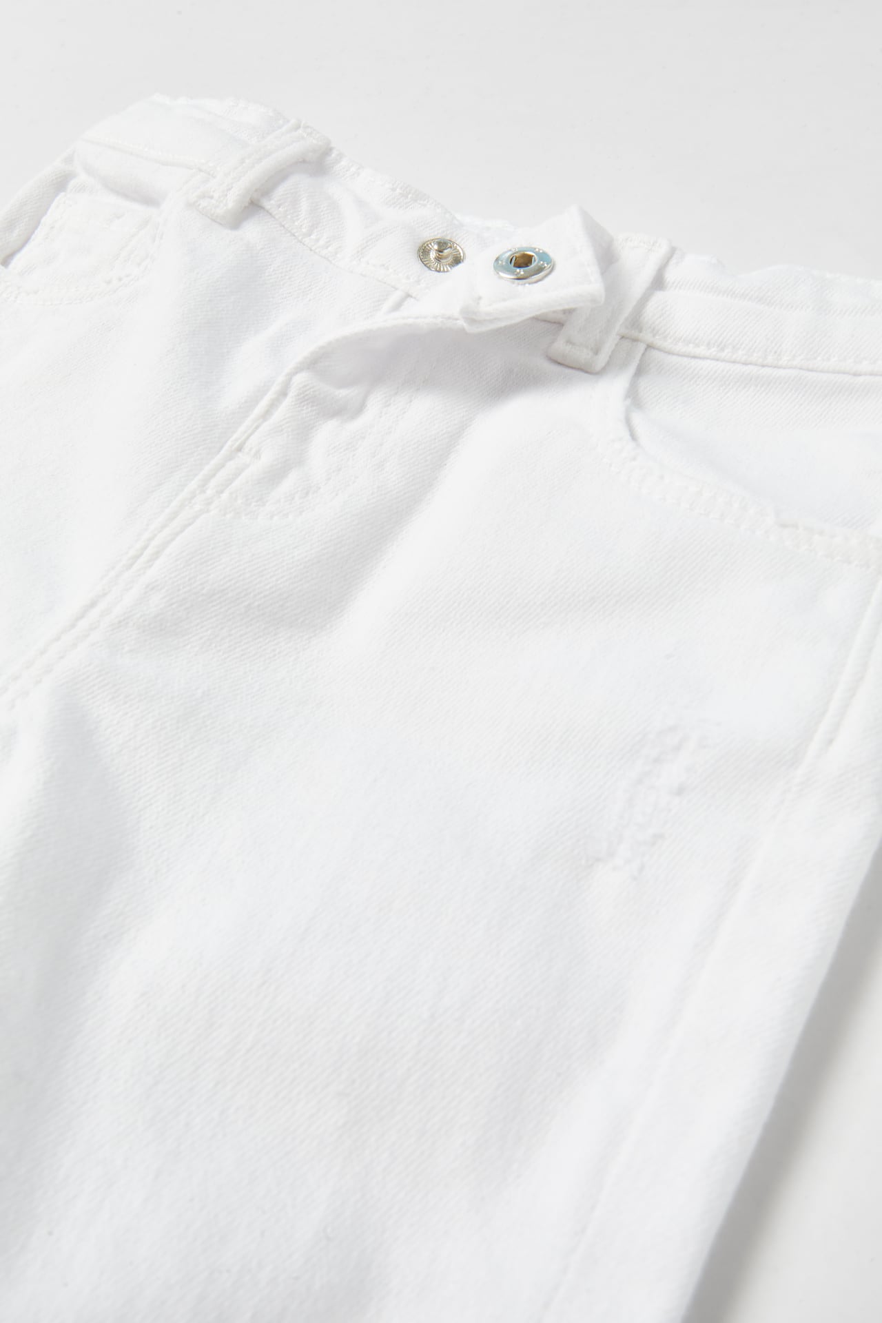 Jeans the white ripped slim