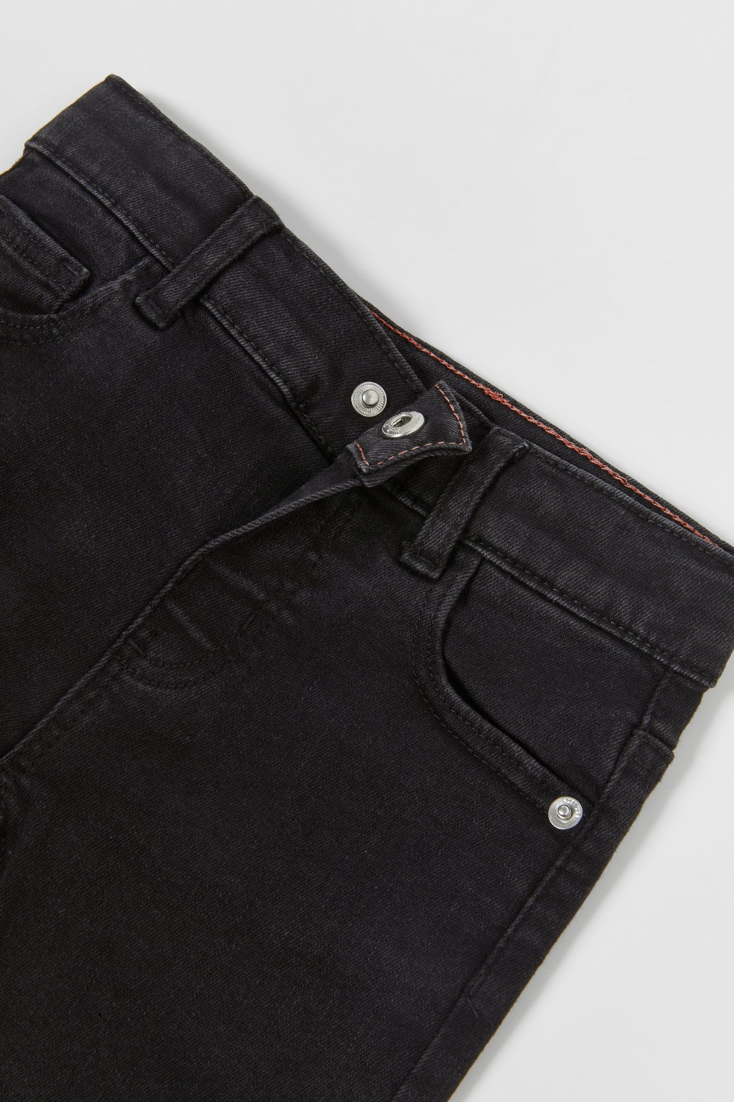 Jeans skinny negro