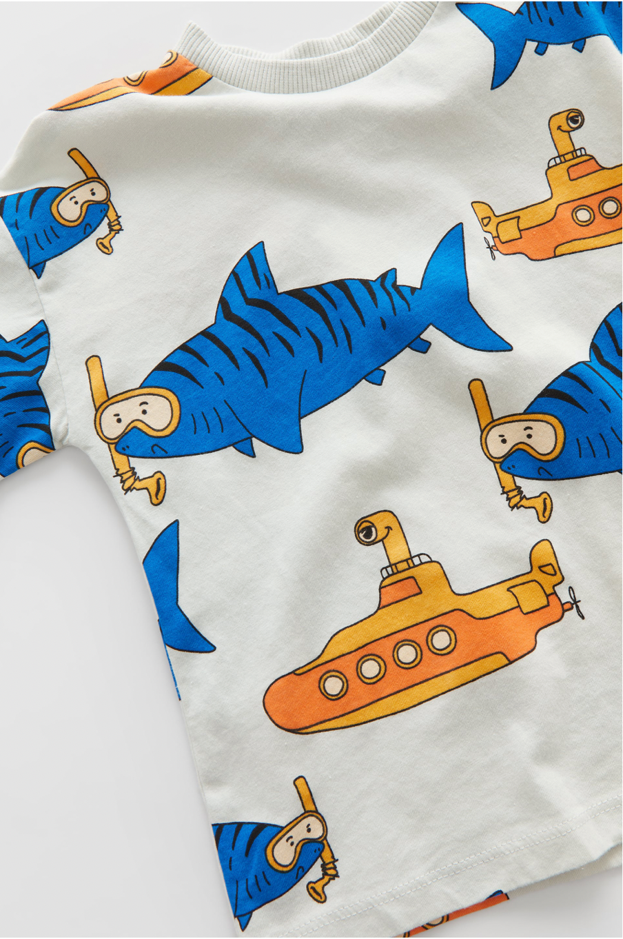 Polera Tiburones