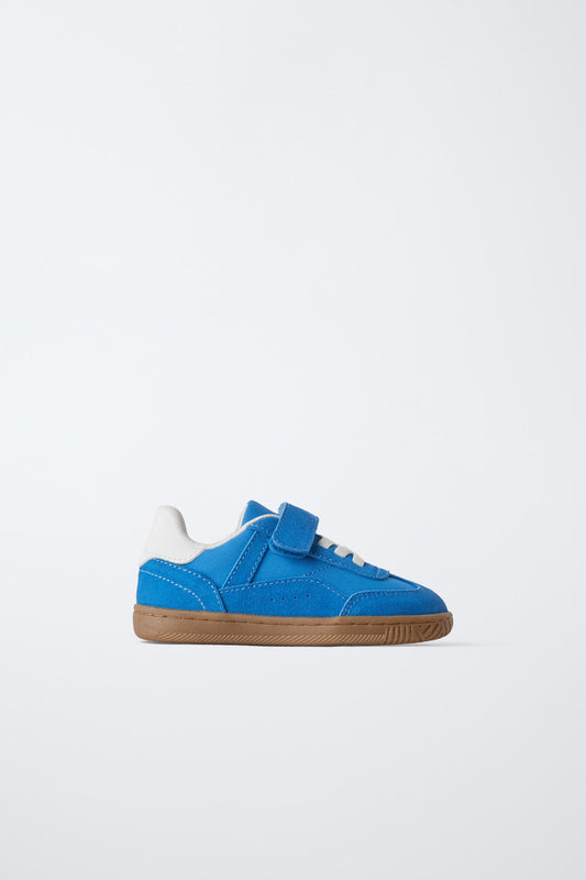 zapato azul retro