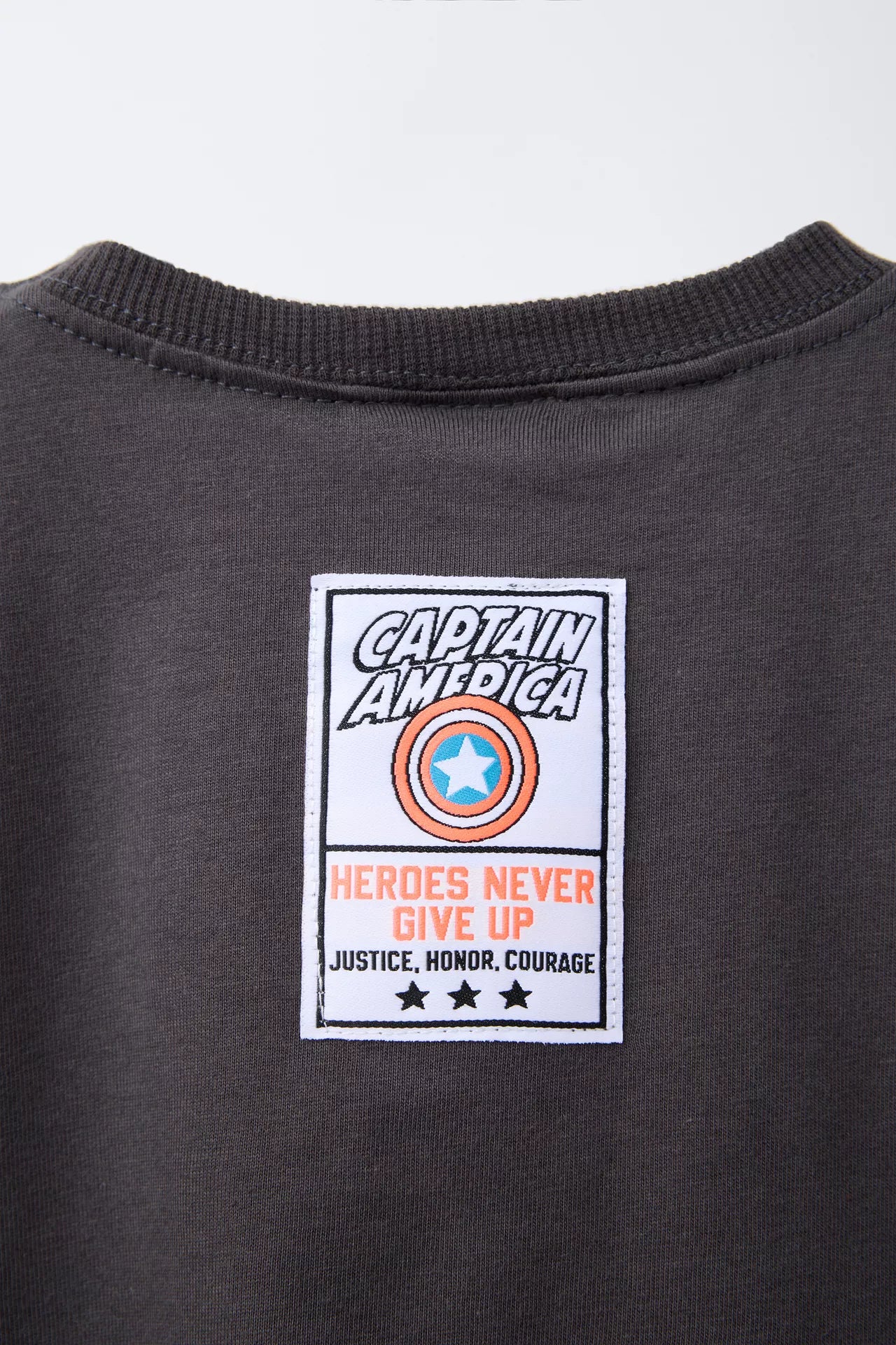 POLERA  CAPITÁN AMÉRICA © MARVEL