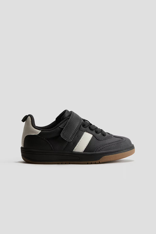 Zapato color block negro
