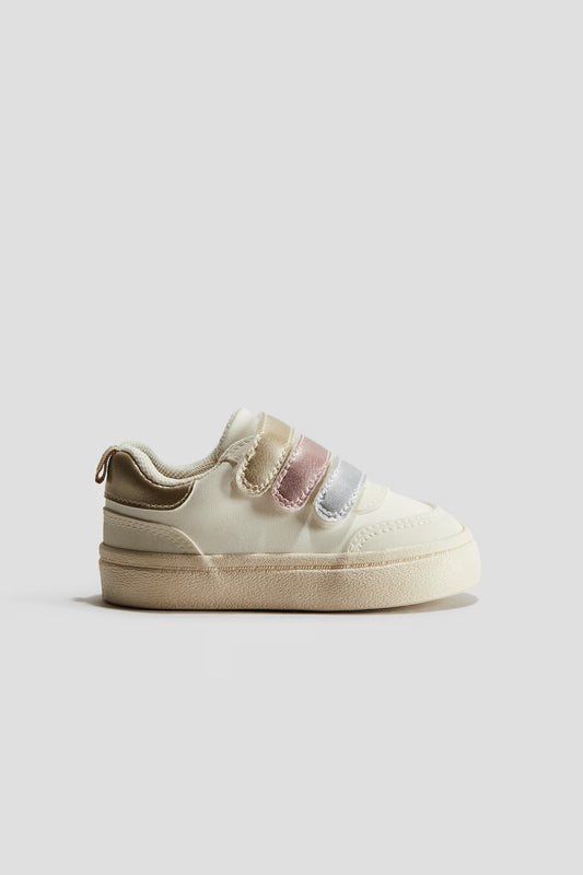 Zapato brillo metalizado