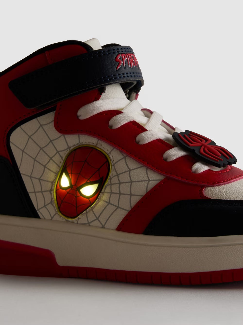 Zapatos con luces spiderman