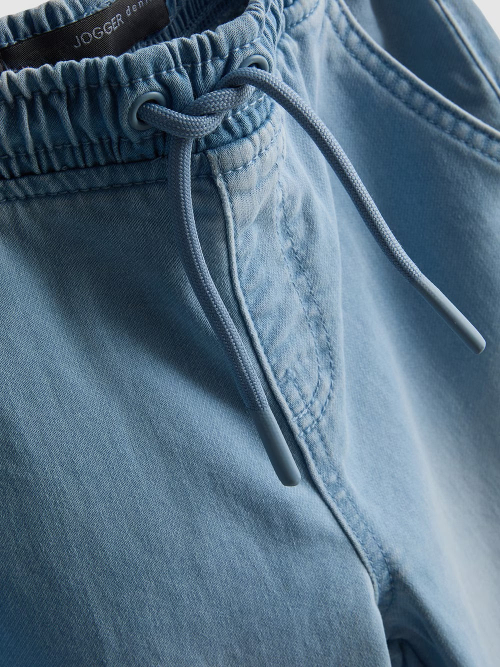 jogger jeans