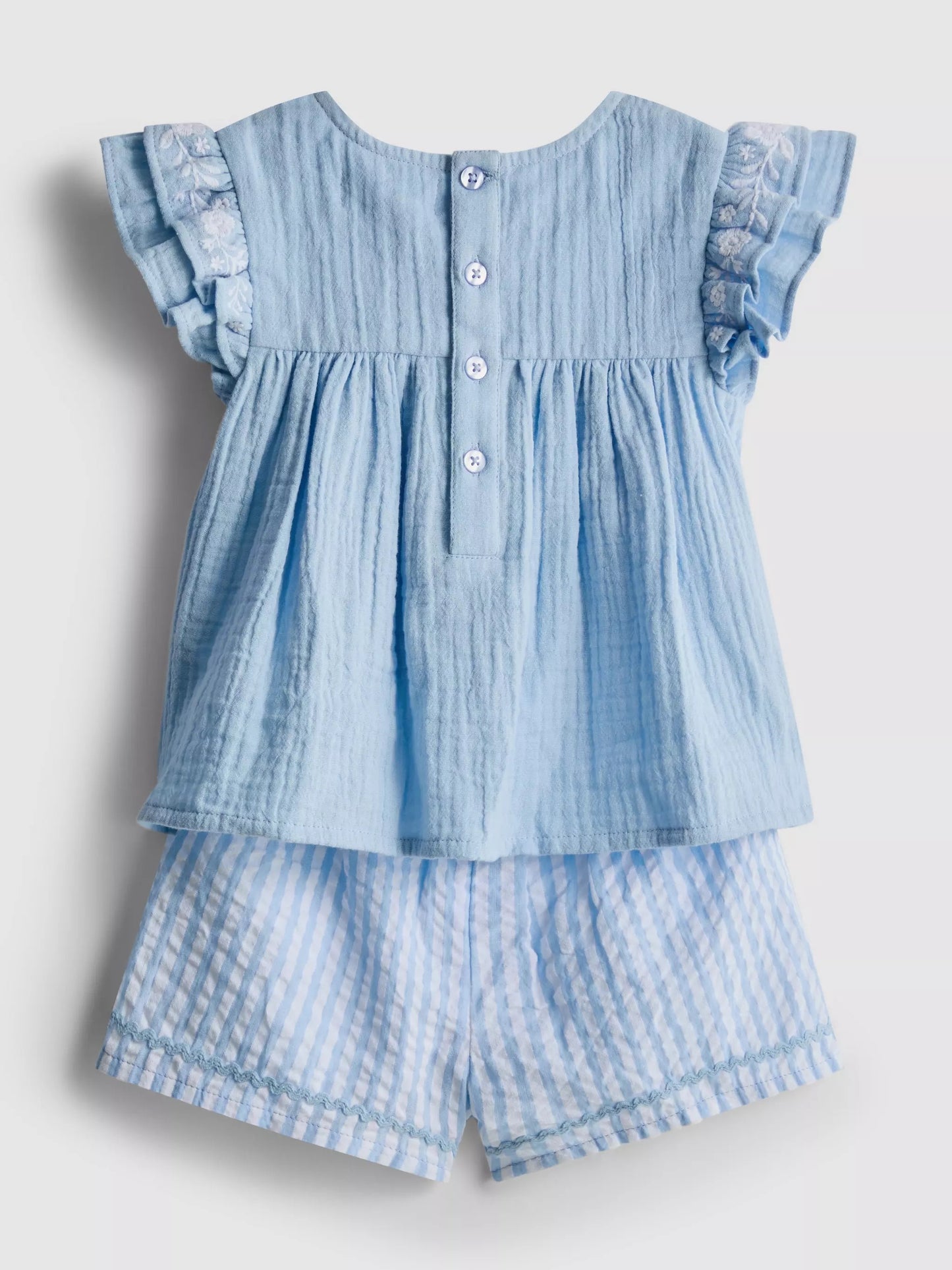 Conjunto blusa y short
