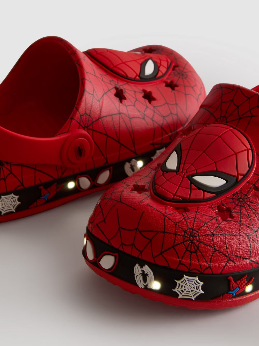 Zuecos spiderman con luces