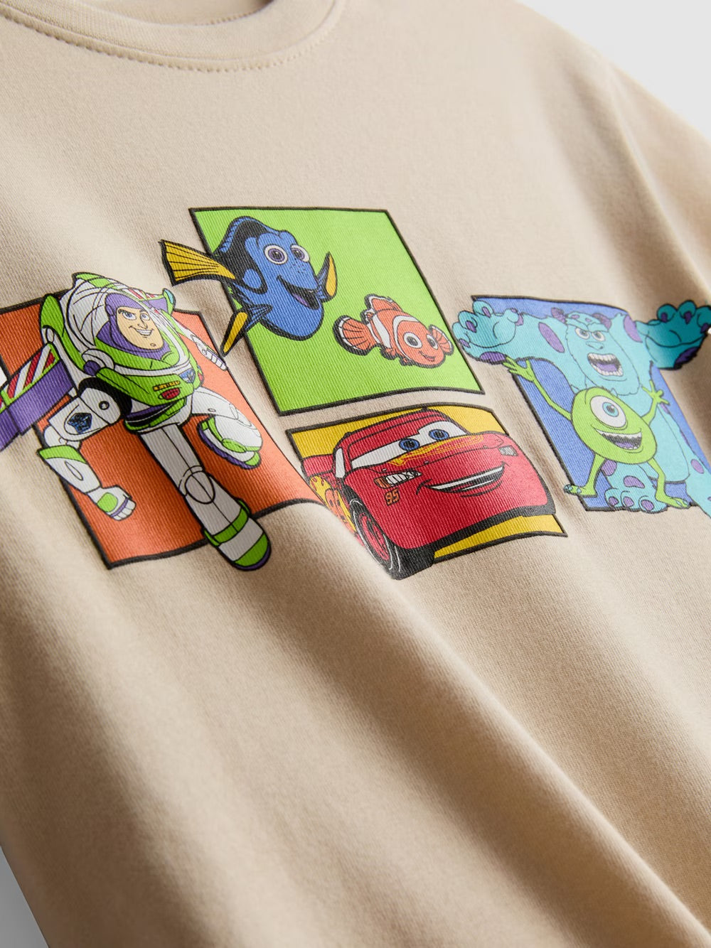 Polera disney pixar