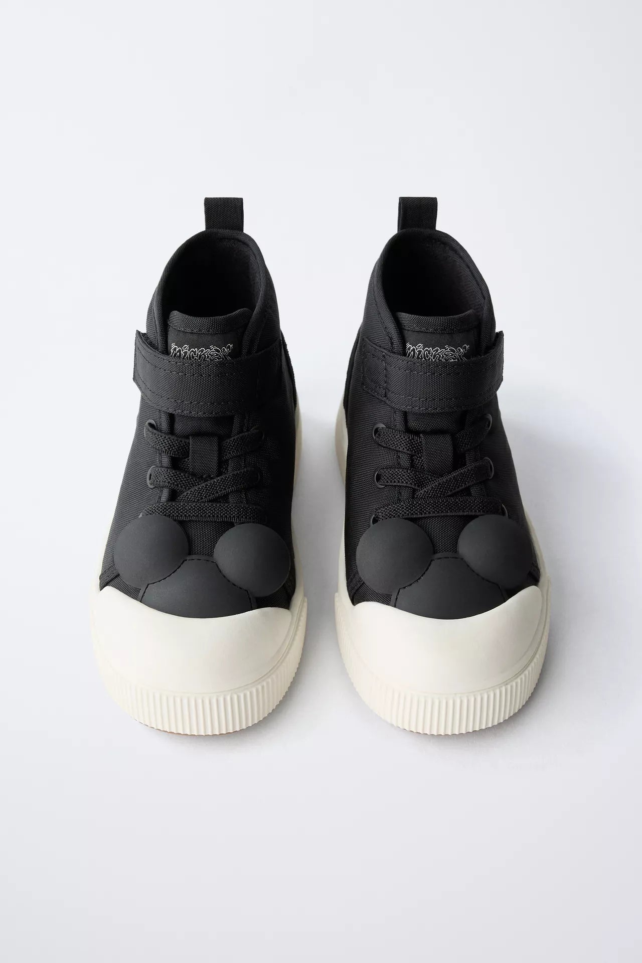 BOTÍN DEPORTIVO MICKEY MOUSE © DISNEY