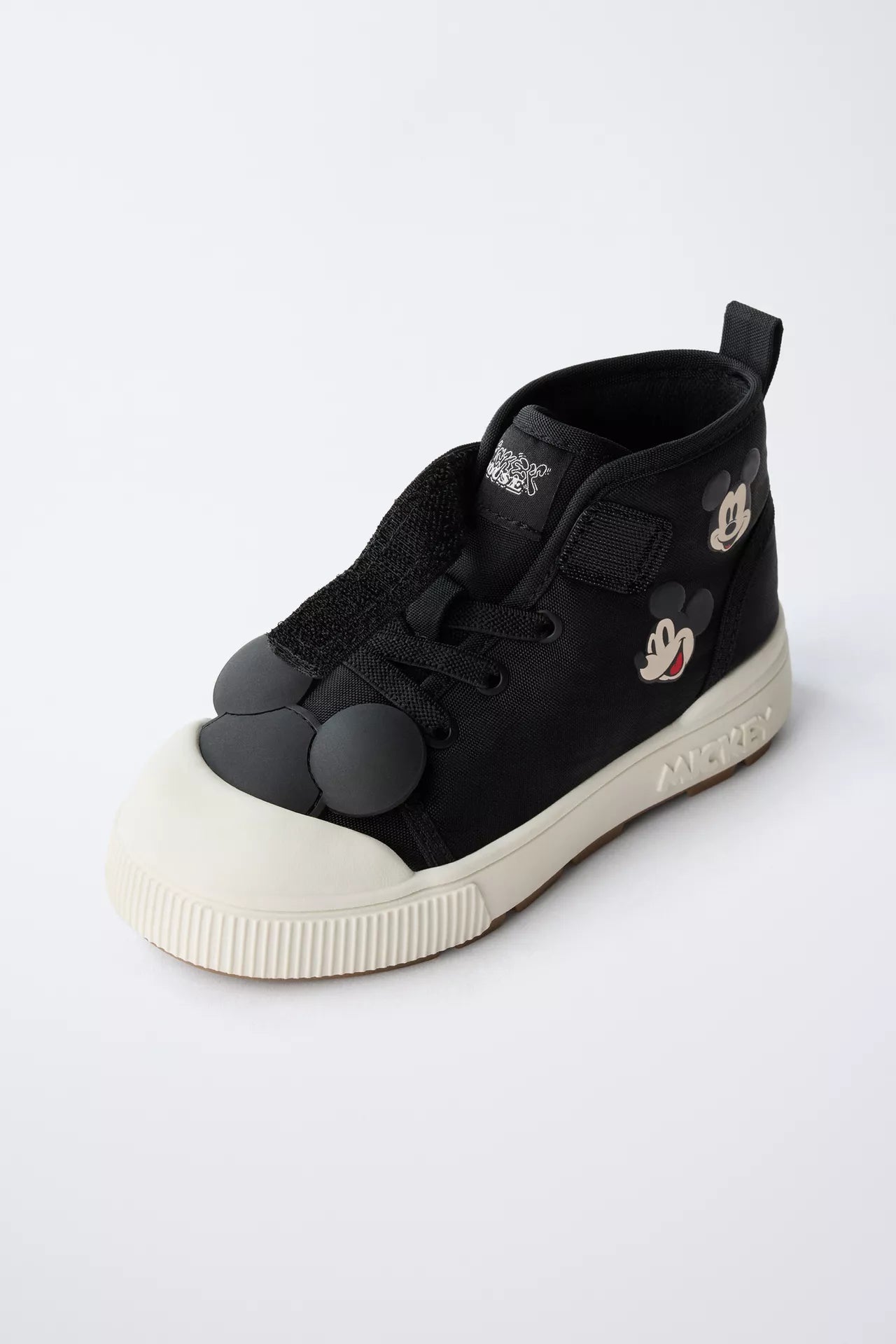 BOTÍN DEPORTIVO MICKEY MOUSE © DISNEY