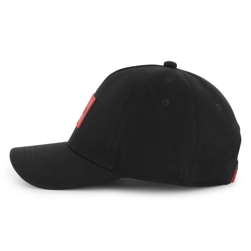 Gorra negra con logo Hugo