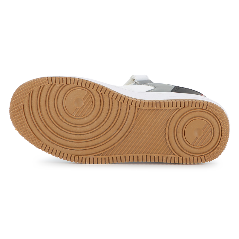 Zapato con cordones elasticos