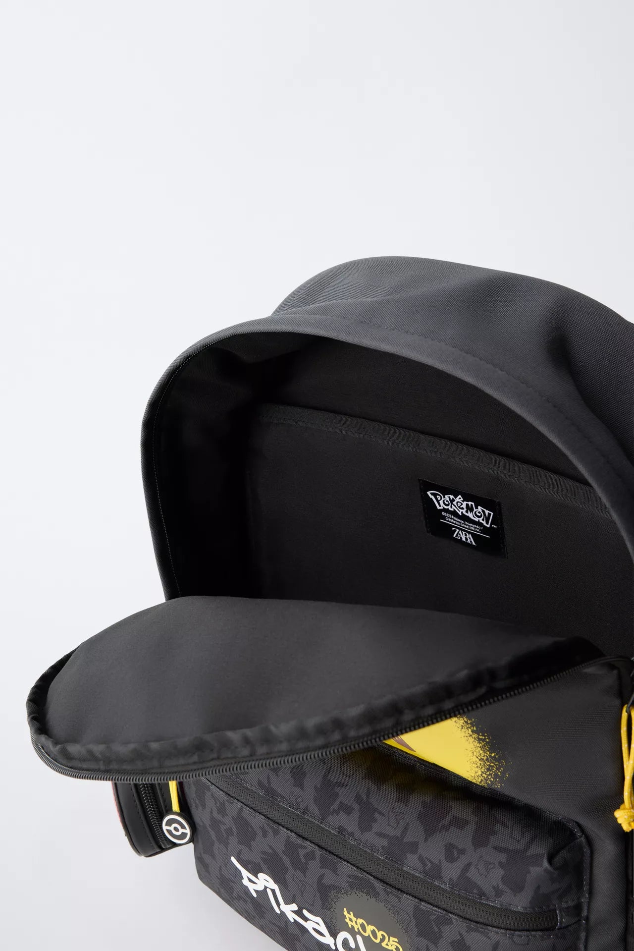 MOCHILA PIKACHU POKÉMON ™