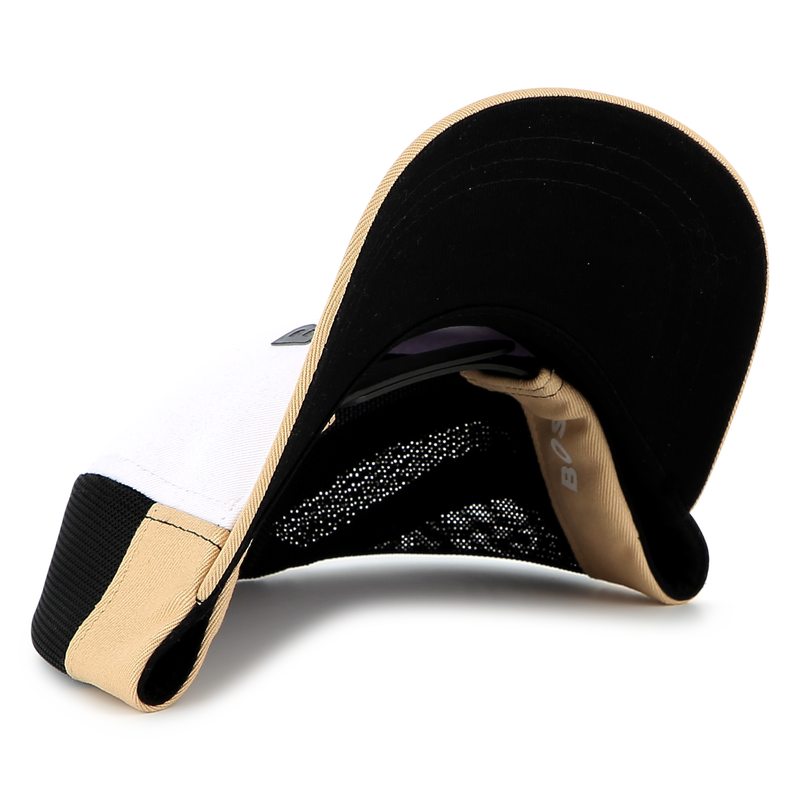 Gorra ajustable con malla