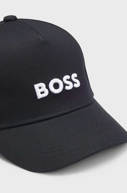 Gorra con logo bordado