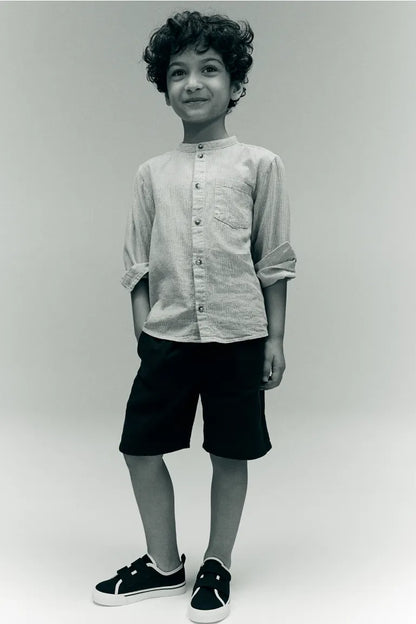 Short lino azul marino